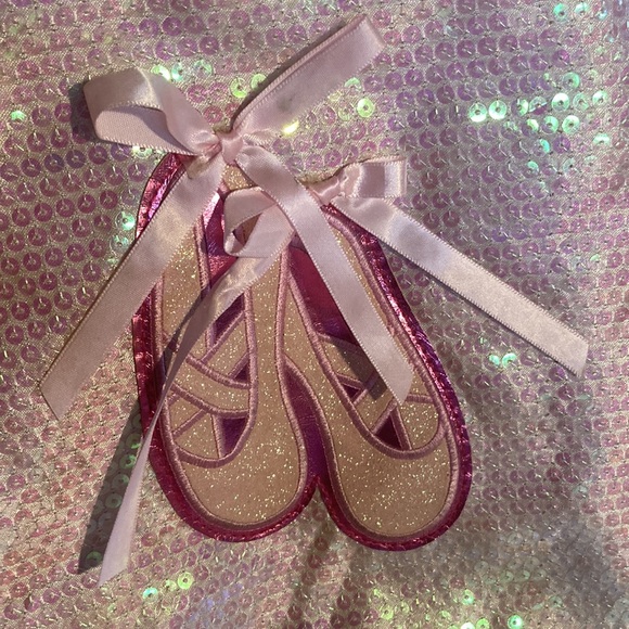 Casha pink sequined ballet bag Pink metallic trim and strap. Excellent condition - Picture 3 of 6